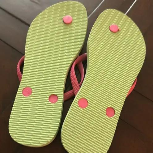 Havaianas NEW  flip flops- size 6