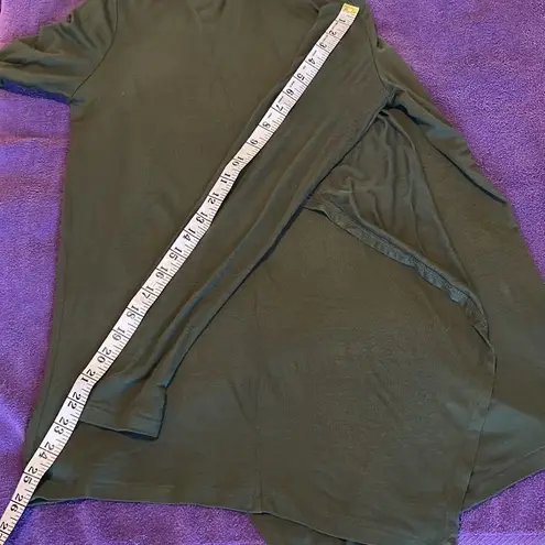 Beautiful size small green lightweight semi sheer flowy cardigan GUC