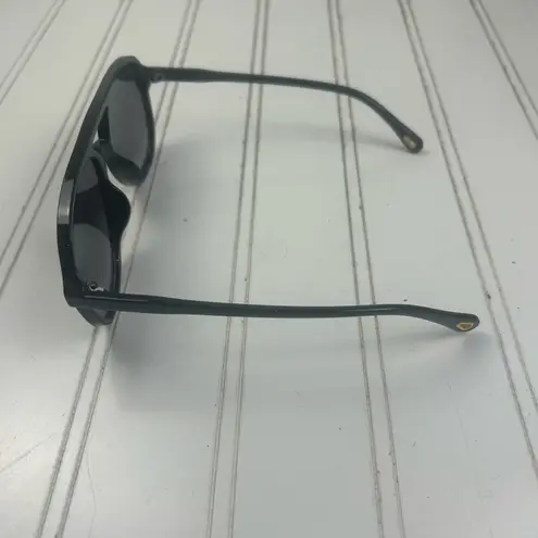 Black Aviator Style Sunglasses UV Protection ā Unisex