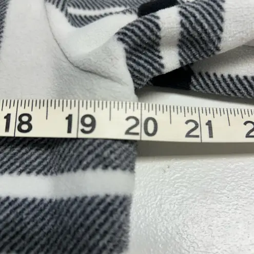 Abercrombie & Fitch  Black and White Plaid open cardigan teddy Jacket