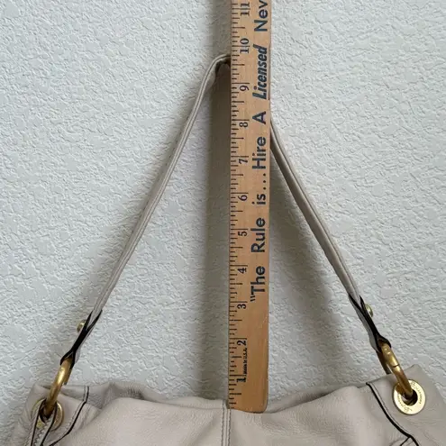 B Makowsky B. MAKOWSKY Beige Cream 100% Genuine Leather Hobo Purse Shoulder Bag