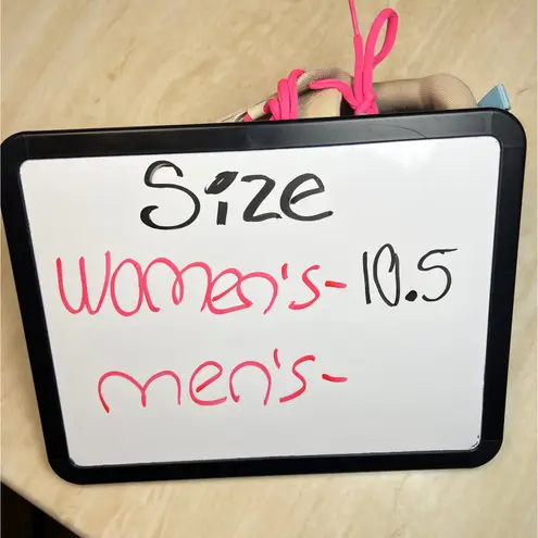 Altra Lone Peak 7 Women's 10.5 Trail Running Shoes Hiking Low Top Sneakers Tan