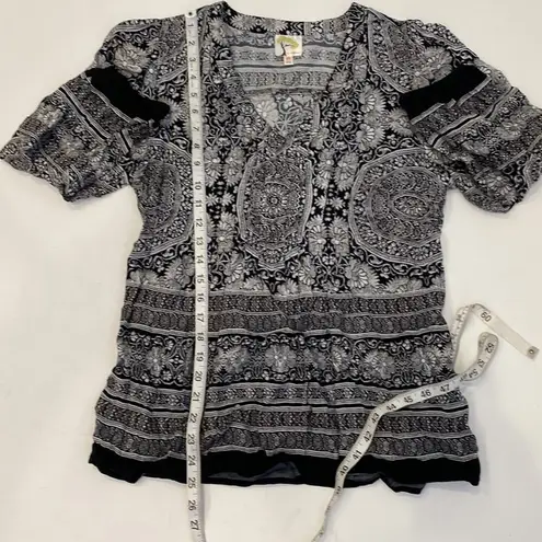 Fig and Flower Women’s All Over Print Boho Tunic Abstract Floral Indian EUC Sz M Black Size M