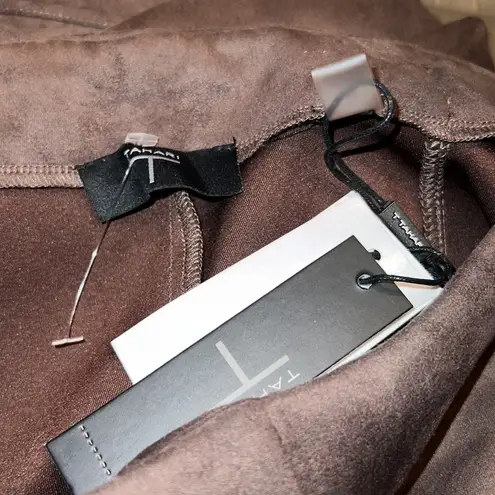 Tahari Faux Leather Ankle Length Skinny Leggings Size M- Mushroom- NWT