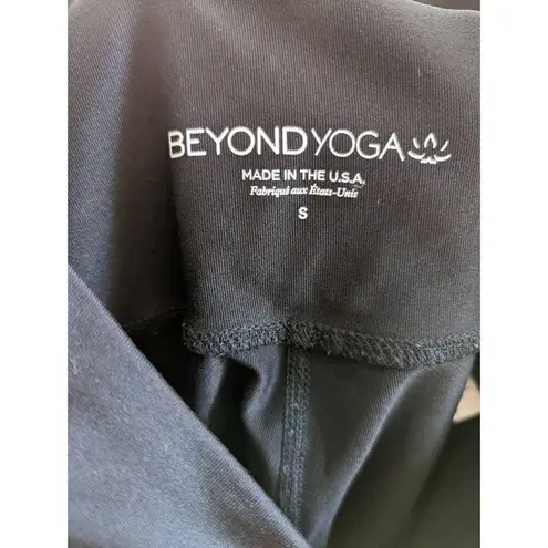 Beyond Yoga cactus print high waist leggings Small