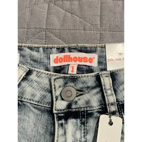 Dollhouse Denim Jean Shorts Womens Juniors Size 1 Distressed Light Washed NWT