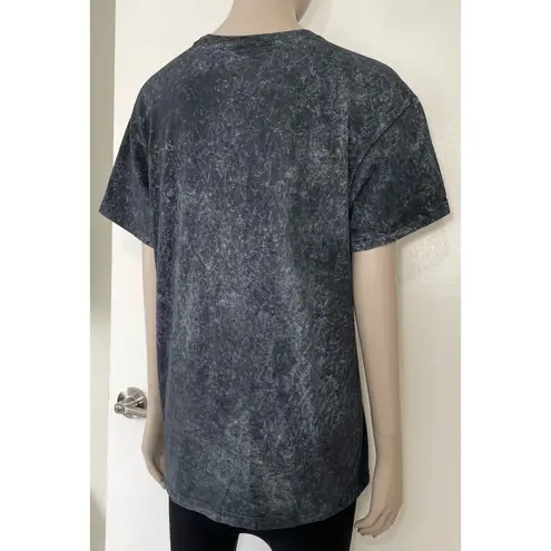 Goodie Two Sleeves Kiss x Emoji Graphic Tee NWT!