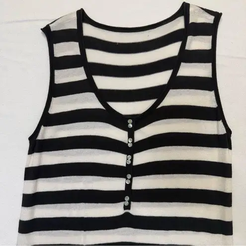 Striped Knit Sweater Tank Top Women’s Size Medium black white stripes V