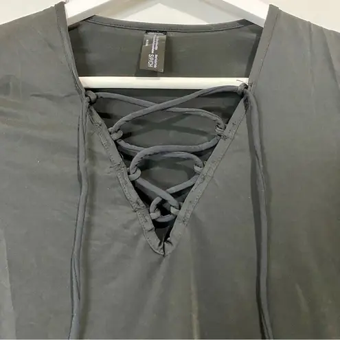 Rene Rofe Women’s Long Sleeve Lace Up Bodysuit Black Size Small NWT FLAW