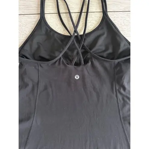 Lululemon  black tank top size 8 excellent pre owned condition