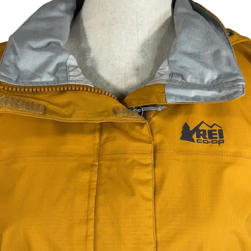 Rei Co-op Medium Peak 2.5L Rainier Rain Jacket Full-Zip Hooded Vents Waterproof