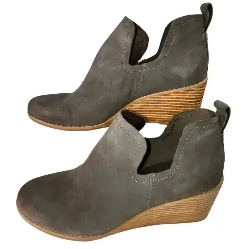 Toms  Women’s Gray Suede Kallie‎ Wedge Slip-on Bootie 9.5