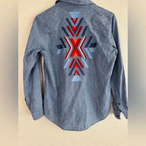 Ariat  Billie Jean Chambray Southwestern Aztec Embroidered Shirt Small $60