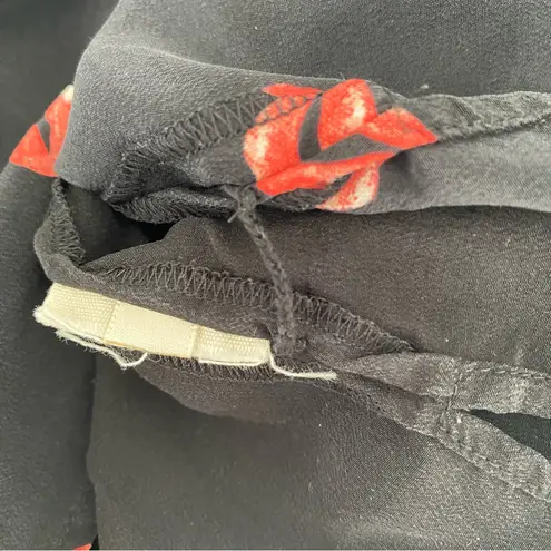 L'Agence L’Agence Suede Silk BlackRed Lip Print Women's Cami Top Blouse size small