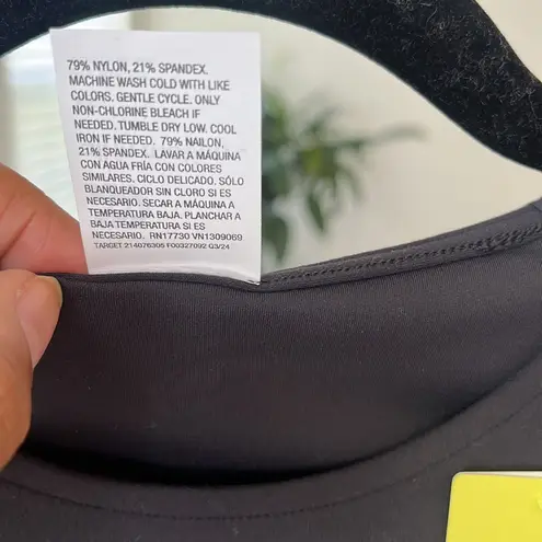 All In Motion  XS cropped tee NWT thumbnail 5