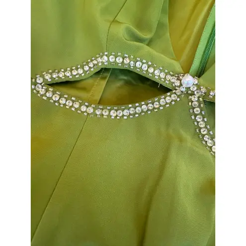 Mac Duggal NWT Ieena Plunge Neck Puff Sleeve Cut Out Gown Green Apple 2630 Sz 4