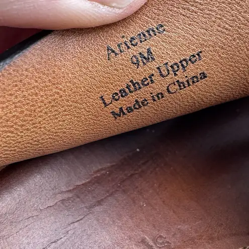 L'amour des Pieds Women's US Size 9 M Arienne Black Leather Wedge Slides Shoes