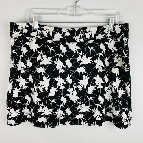 Tranquility Colorado Clothing Womens XL Black White Abstract Floral Skort