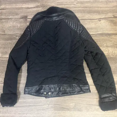 Mimi Chica  Black Quilted Bomber Jacket - Image 4