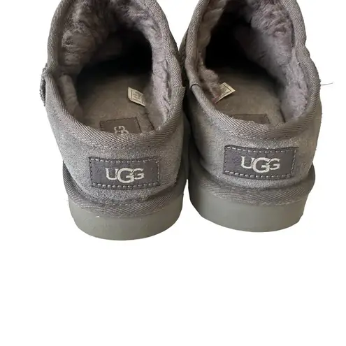 UGG Classic Slipper Women's 11 Gray Shearling Moccasin Suede Wool Slip On