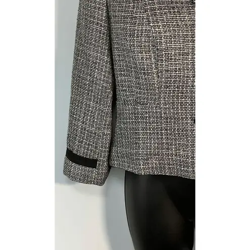 Cynthia Howie Women's Black Tweed Crop Silk Button Blazer Jacket Size Petite 4P