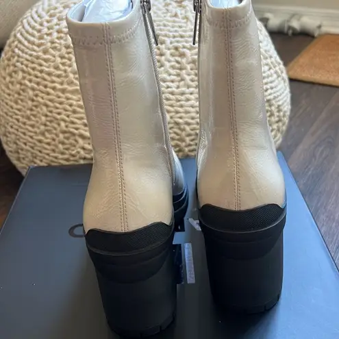 D’amelio Helenna Boot in Ivory