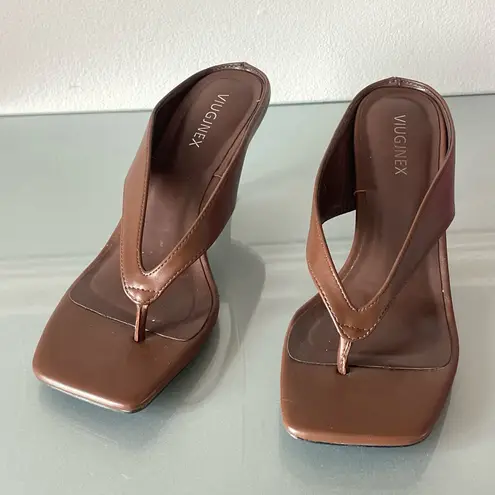 VIUGJNEX Women’s Brown Thong Heels – Size 8.5 – Square Toe Kitten Heel Sandals