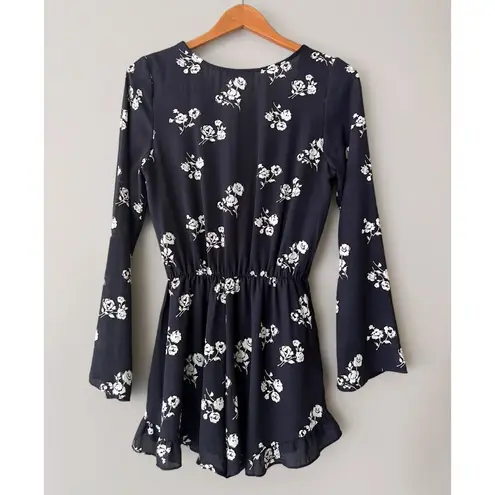 Modlook 29  Women's Dark Navy Floral Long Sleeve Romper Size M