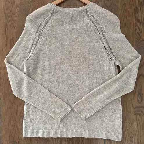 BCBGMAXAZRIA 100% Cashmere Long Sleeve Crew Neck Sweater Light Grey Extra Small