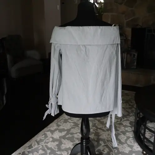 Nytt 5/$20 Striped Off the Shoulder Top