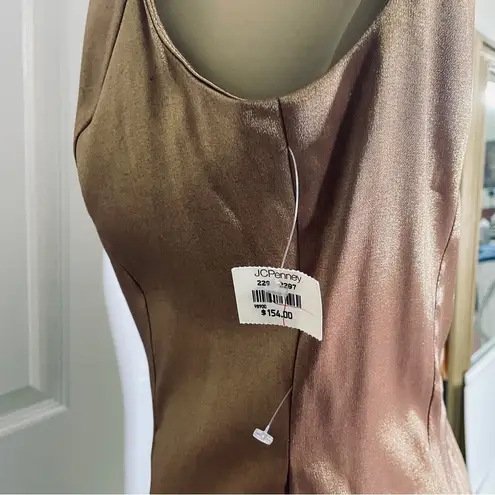 Cachet Structured Metallic
Dress Size 8