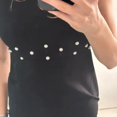 Black Dress With Pearls Around Waist