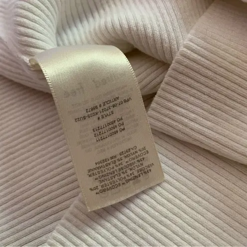 Aritzia Wilfred Free Cut