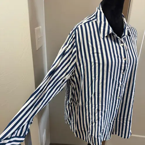Jane and Delancey Long Sleeve Button Down Blue White Stripe Button Back Detail 2X - Image 3