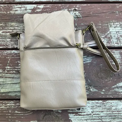 Stone Mountain Women’s Minimalist Neutral Beige Clutch/Wristlet Faux Leather Bag Tan