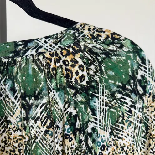 Fig And Flower XL Animal Print Green Tan Top Scoop Neck Relaxed Fit Pullover