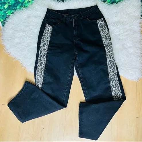 Black edgy animal print casual cool jeans Size L