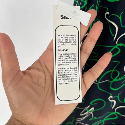 Peter Nygard Silk Green Navy Sleeveless Scribble Printed Women's Tank Top 12