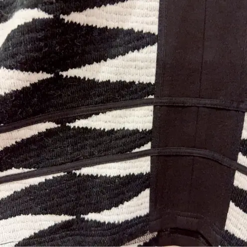 Adelyn Rae Black & White Above the Knee Mixed Media Mini Dress NWOT Size M