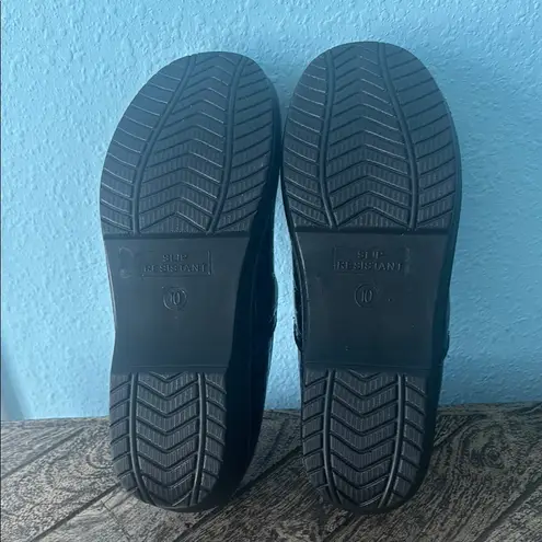 Cushionare Cushionaire Women’s Size 10 Slip-Resistant Blue Faux Croc Clogs – Padded Insole