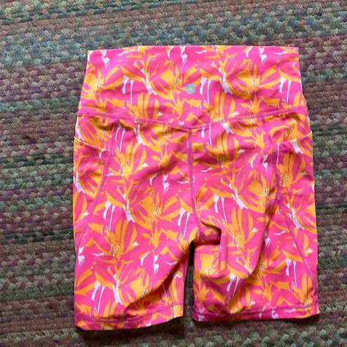 Senita Athletics SENITA PINK ORANGE ABSTRACT SIDE POCKET BIKE SHORTS 7”