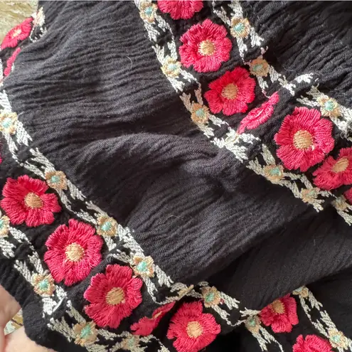 Rahi Cali 🌺 Poppy Embroidered Skirt ~Black ~Size S🌺