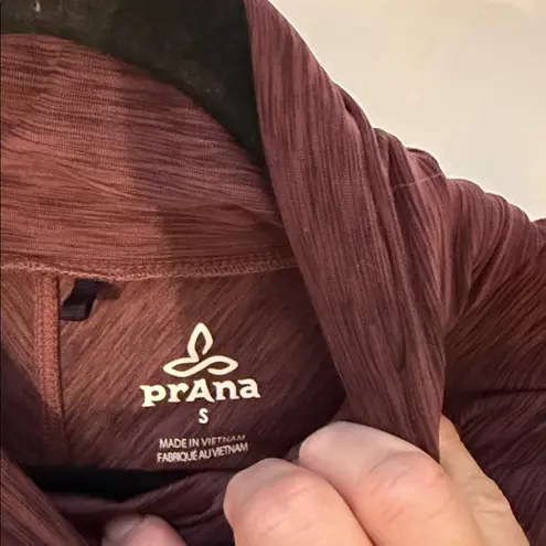 prAna Zandra Funnel Neck Crop Pullover with Thumbholes, Size Small