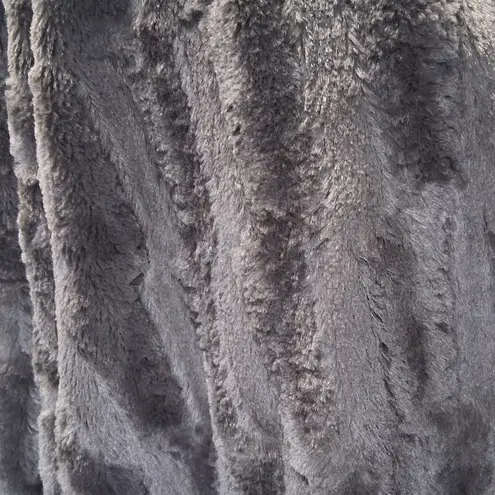 Xhilaration NWOT  Gray Fuzzy Sweater - Image 6