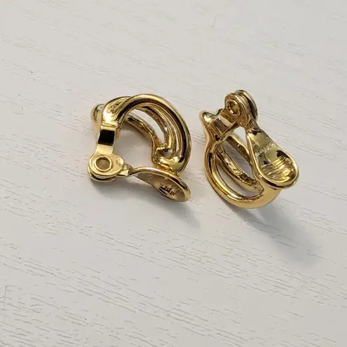 Vintage Clip On Earrings