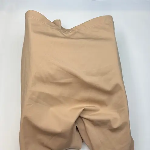 SKIMS Body Hip Enhancing Shaping Mid Thigh Padded Short- Clay- XL