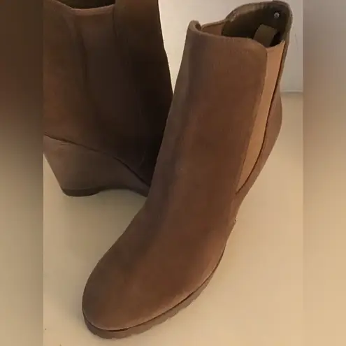 Michael Kors  women chestnut brown platform wedge boots US 7.5