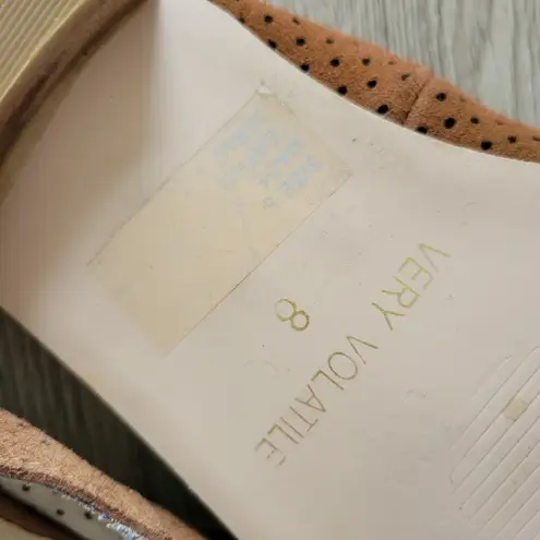 Very Volatile Mesquite perforated slide size 8