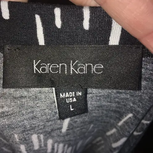 Karen Kane L black dipped knit scoop neck dress