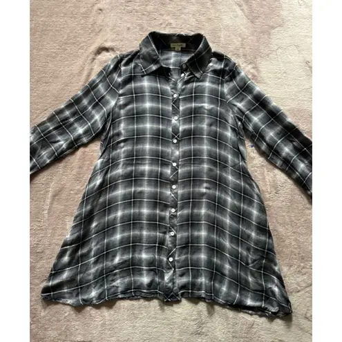 Simply Noelle Simply Noelle Flannel Button-up with Pockets Rolled Sleeves Size M